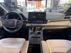 Toyota SIENNA 2.5LPHEV Premium Edition - фото 10