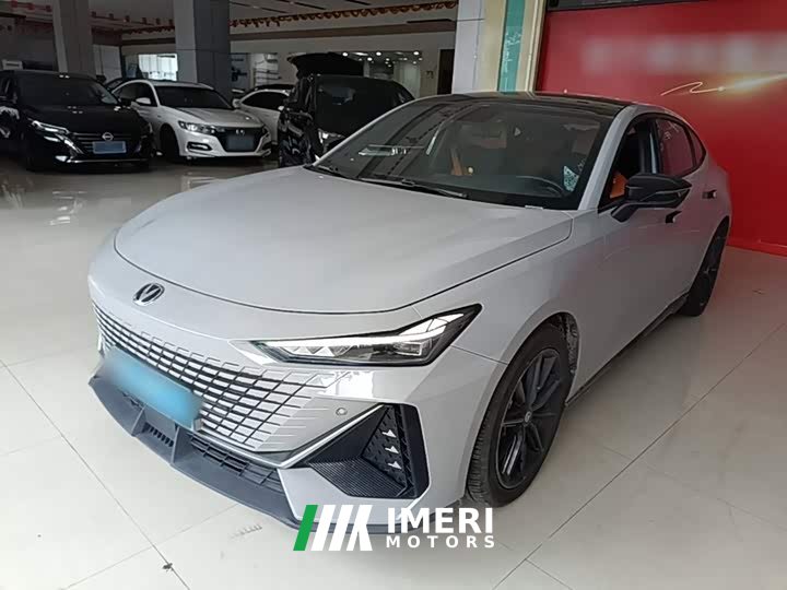 Changan UNI-V 1.5T Premium Version - автомобиль из Китая