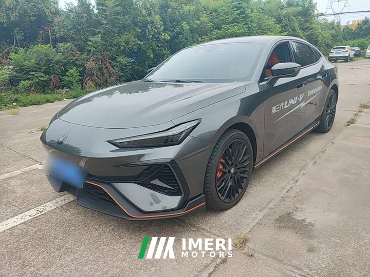 Changan UNI-V 2.0T Version - автомобиль из Китая