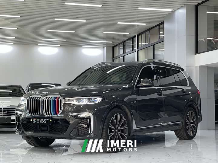 BMW X7 xDrive40i VersionM - автомобиль из Китая