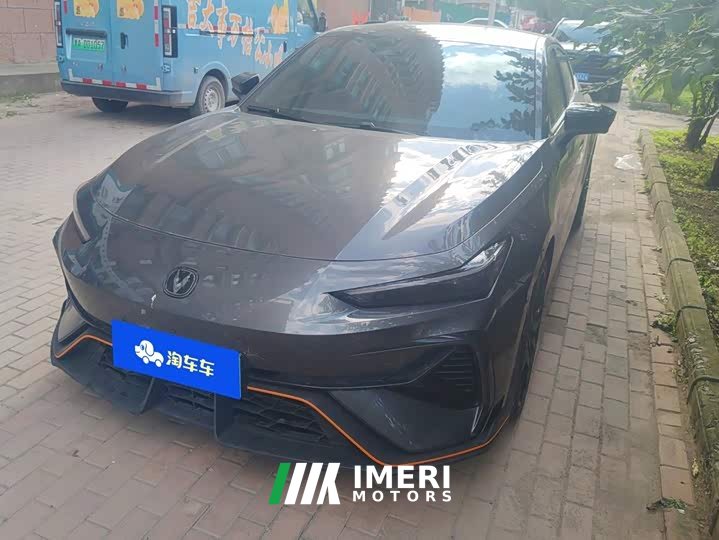 Changan UNI-V 2.0T Version - автомобиль из Китая