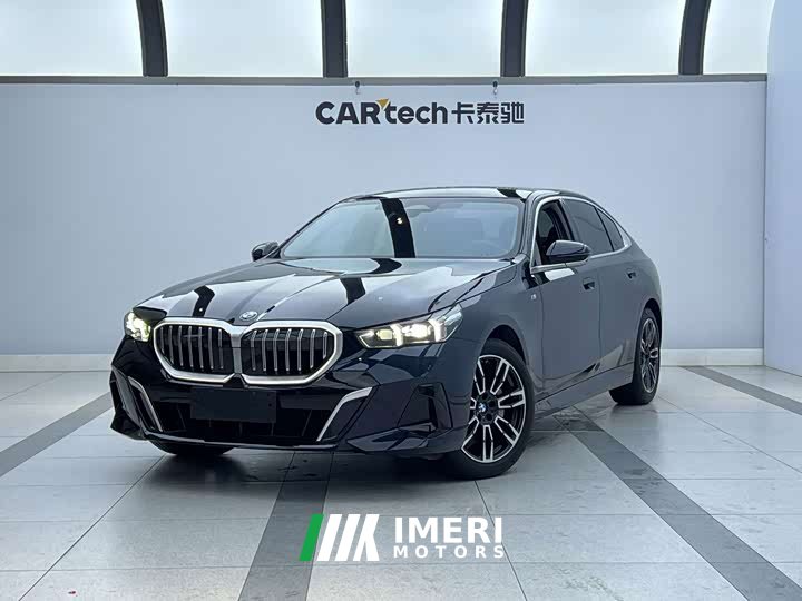 BMW 5 530Li xDrive M - автомобиль из Китая
