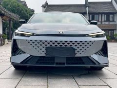 Changan UNI-V 1.5T Deluxe Version - фото 2