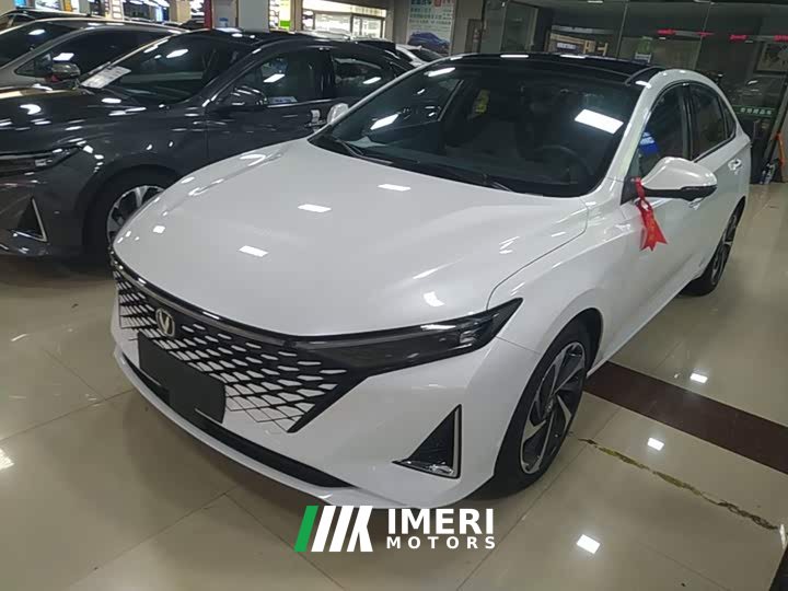 Changan PLUS 1.5T DCT Version - автомобиль из Китая