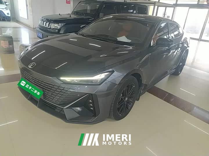 Changan UNI-V iDD 1.5T 113km Version - автомобиль из Китая