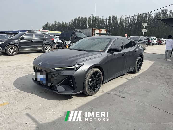 Changan UNI-V 1.5T Premium Version - автомобиль из Китая