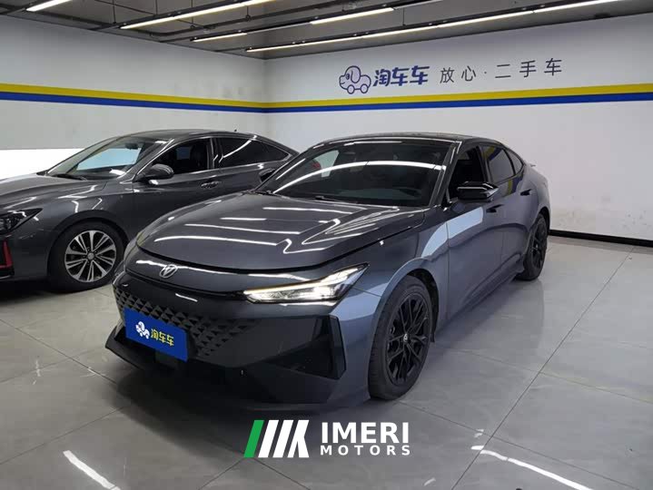 Changan UNI-V 1.5T Premium Version - автомобиль из Китая