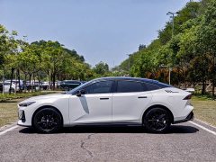 Changan UNI-V 2023 1.5T premium - фото 7
