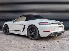 Porsche 718 Boxster T 2.0T - фото 13