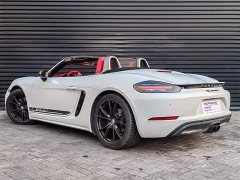 Porsche 718 Boxster T 2.0T - фото 3