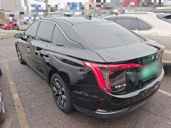 Hongqi E-QM5 Edition - фото 5