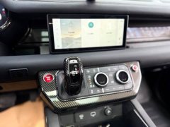 Land Rover Defender 110 P400 Dark Special Edition - фото 10