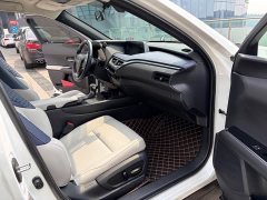 Lexus UX 260h F Sport - фото 14