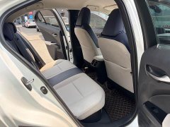 Lexus UX 260h F Sport - фото 15