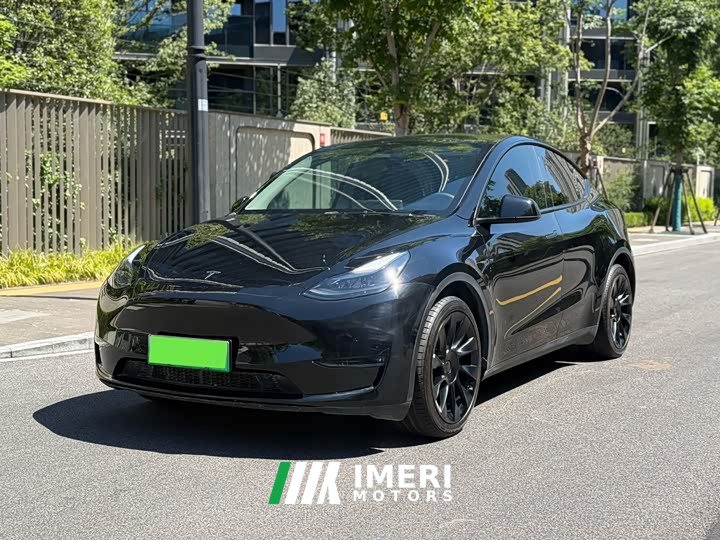 Tesla Model Y Long Range Edition - автомобиль из Китая