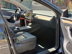 Tesla Model Y Long Range Edition - фото 7