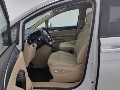 Buick GL8 Deluxe Edition - фото 10