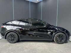 Tesla Model Y Edition - фото 5