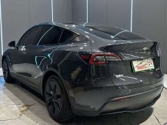 Tesla Model Y Edition - фото 7