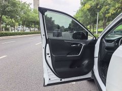 Toyota RAV4 2.0L CVT2WDPLUS Edition - фото 10