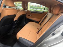 Lexus ES 300h Edition - фото 6