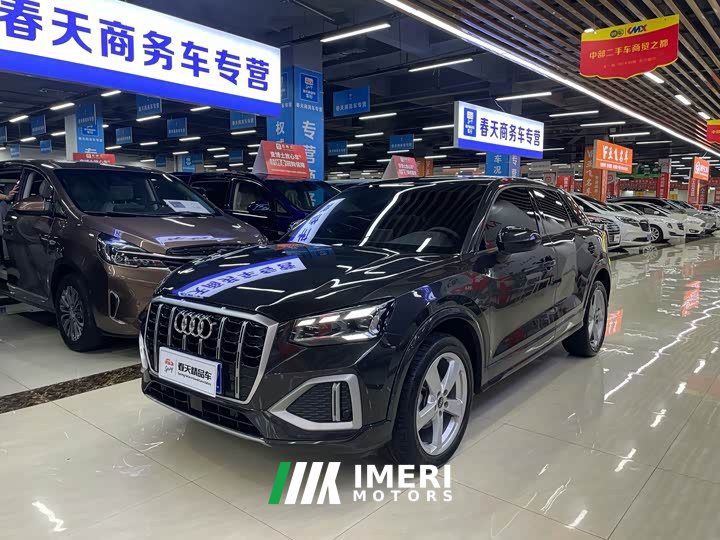 Audi Q2L 35 TFSI Version - автомобиль из Китая