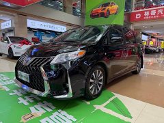 Toyota SIENNA 2WDXLE Edition - фото 3