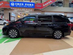Toyota SIENNA 2WDXLE Edition - фото 4