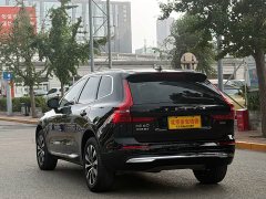 Volvo XC60 B5 AWDLuxury Edition - фото 6