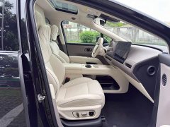 Li Auto i8 Edition - фото 19