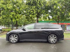 Li Auto i8 Edition - фото 5