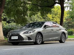 Lexus ES 300h Edition - фото 1