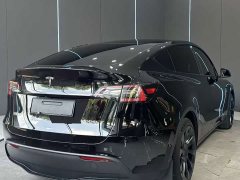 Tesla Model Y Edition - фото 6