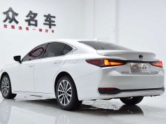 Lexus ES 300h Edition - фото 20