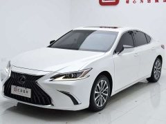 Lexus ES 300h Edition - фото 4