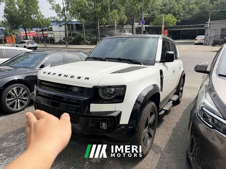 Land Rover 110 3.0T P400 X