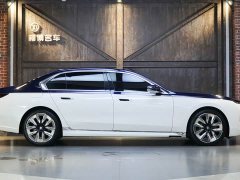 BMW 7 740Li Deluxe Version Luxury - фото 20