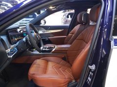 BMW 7 740Li Deluxe Version Luxury - фото 8