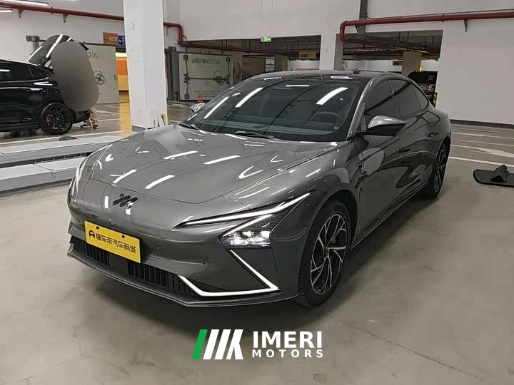 Li Auto Zhiji L7 2022 Dynamic