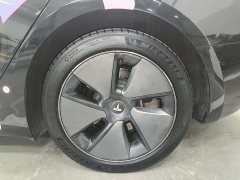 Tesla Model 3 rear-wheel drive version - фото 16