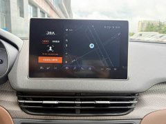 Hongqi E-QM5 Edition - фото 15