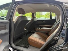 Hongqi E-QM5 Edition - фото 5