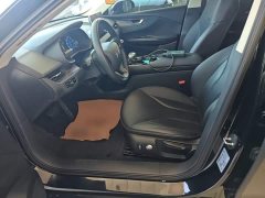 Hongqi E-QM5 Edition - фото 15