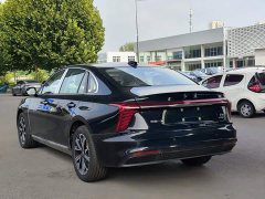 Hongqi H5 PHEV 170 Edition - фото 5