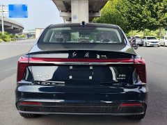Hongqi H5 PHEV 170 Edition - фото 6