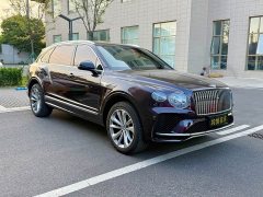 Bentley Bentayga 4.0T V8 long wheelbase version - фото 1