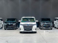 Toyota 2.5L Luxury Edition - фото 2
