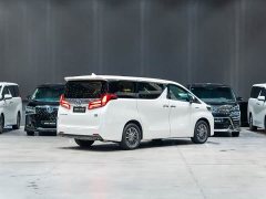 Toyota 2.5L Luxury Edition - фото 4
