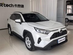 Toyota RAV4 2023 2.0L CVT 2WD Urban Edition - фото 2