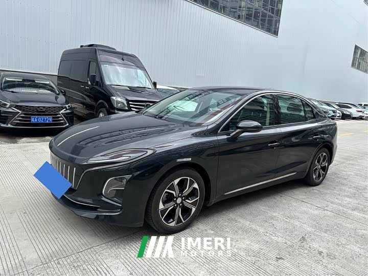 Hongqi E-QM5 450km Edition - автомобиль из Китая